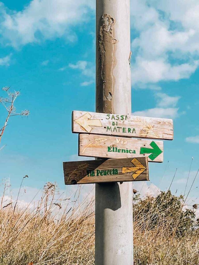 Segnaletica del Cammino Materano in Puglia