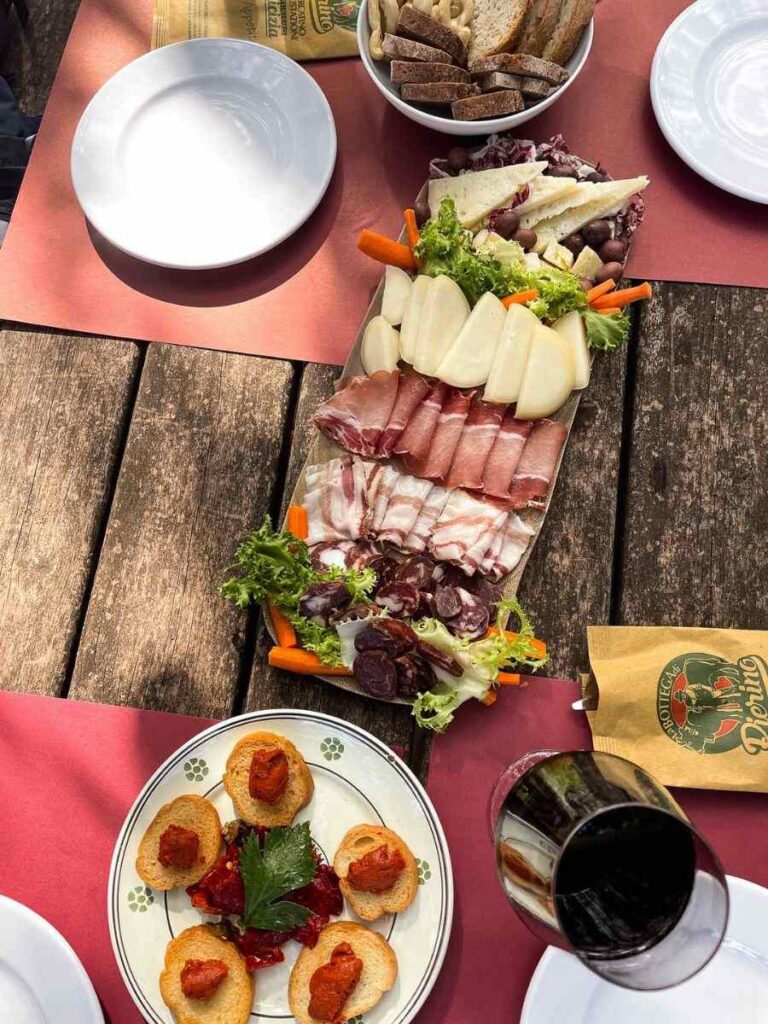 Tagliere sul Cammino Materano